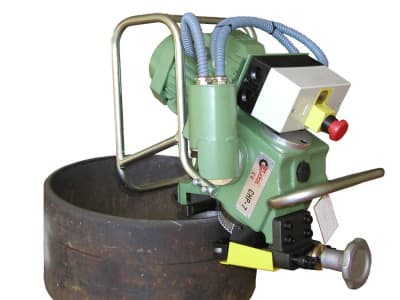 Работа фаскоснимателя CHP-7 на трубе